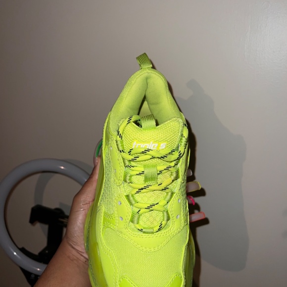 Balenciaga Triple S Trainers - Picture 2 of 6